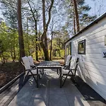アパート Sfeervol Boshuisje Op De Veluwe Vossenberg *