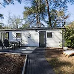 Sfeervol Boshuisje Op De Veluwe Vossenberg アパート